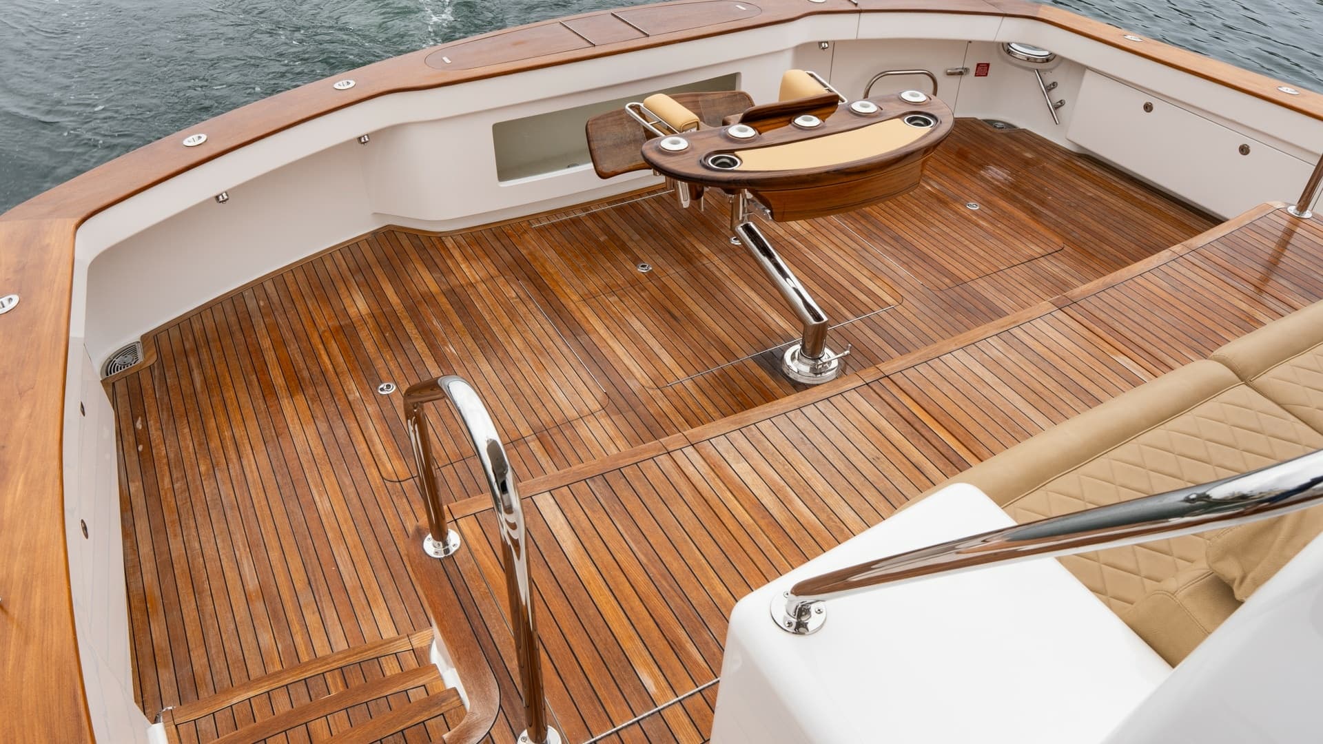 Teak Cockpit with Fishing Station