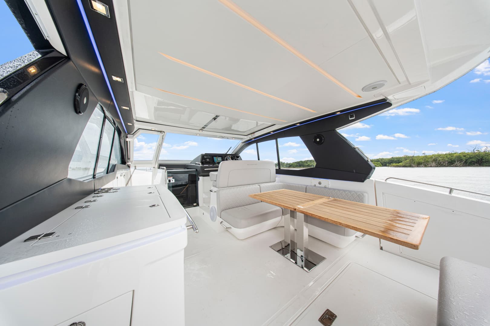2025 Schaefer 375 HT