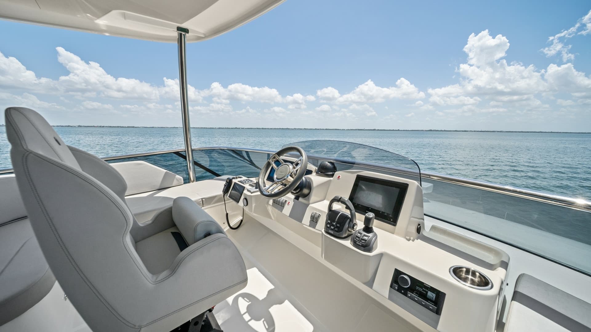 Flybridge Helm Station