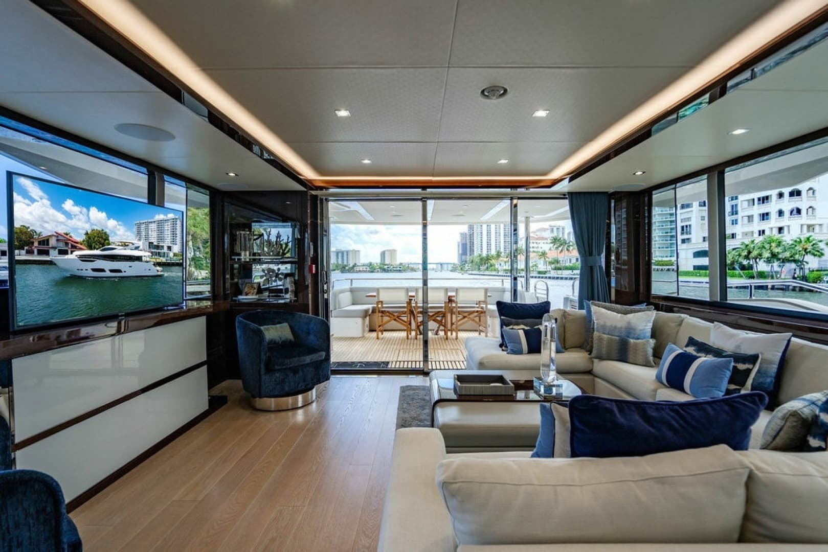 2019 Sunseeker 95 Motor Yacht