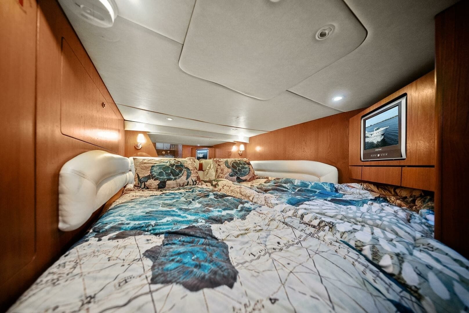 2007 Tiara Yachts 4300 Sovran - Stateroom 
