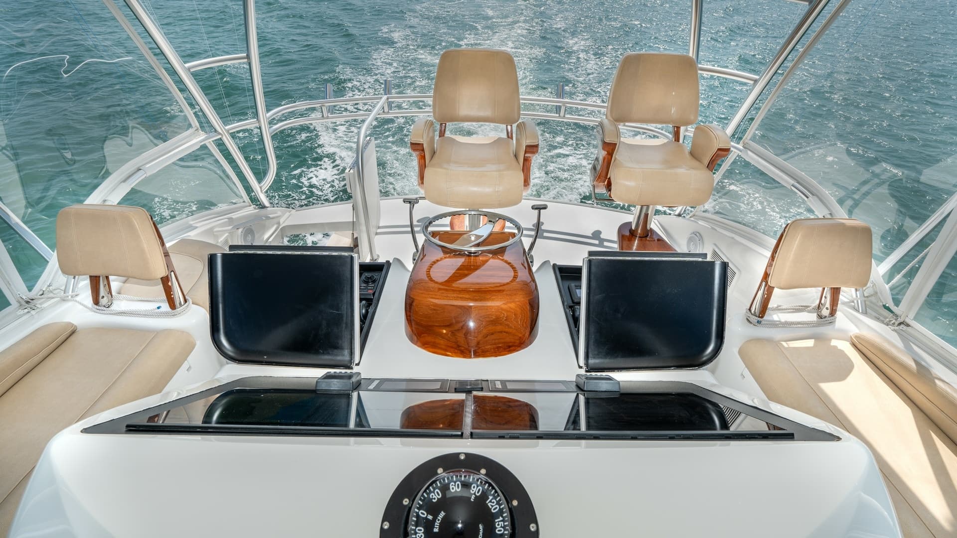 Flybridge Helm with Seating Arrangement