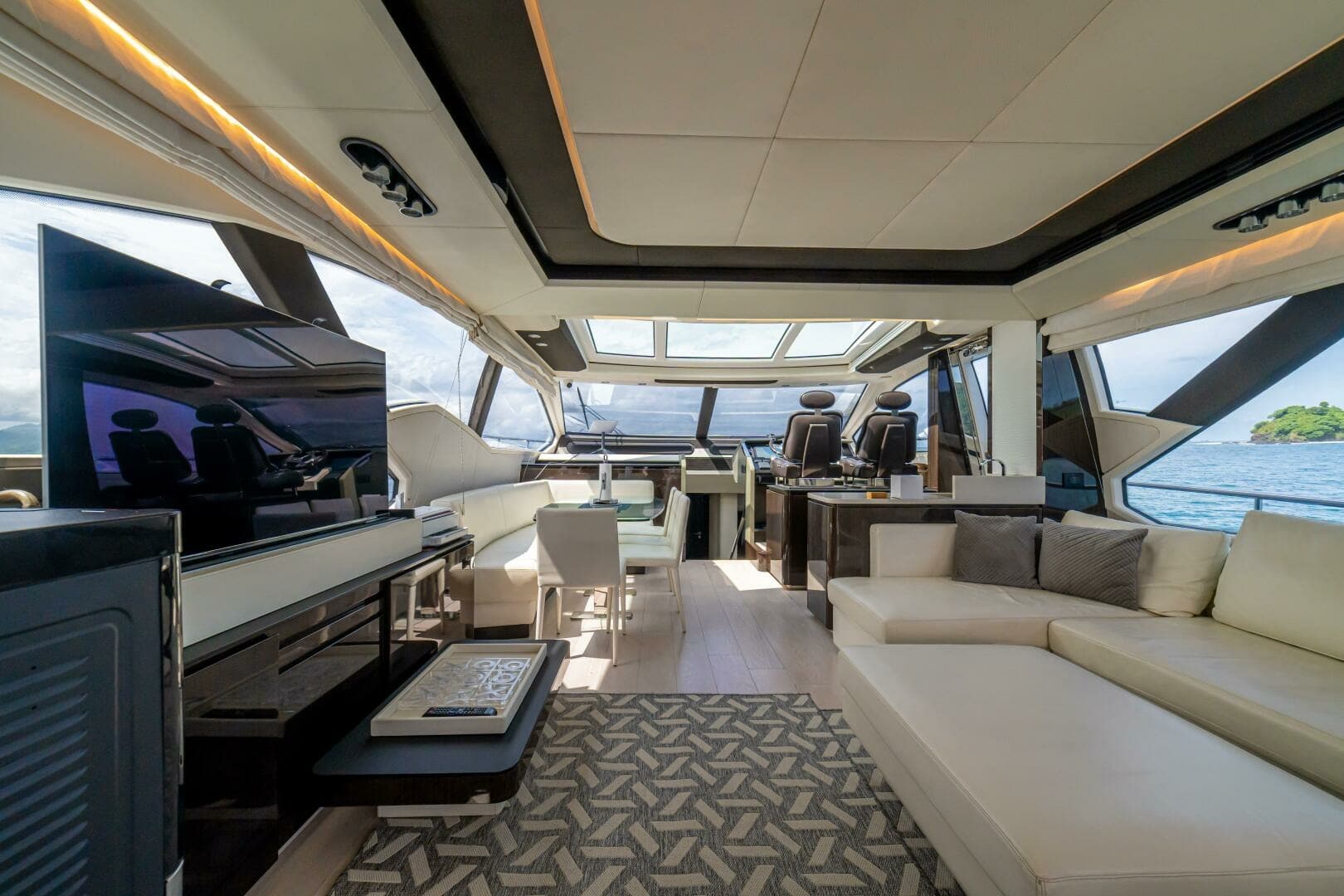2017 Azimut 77 "Carpe Diem"