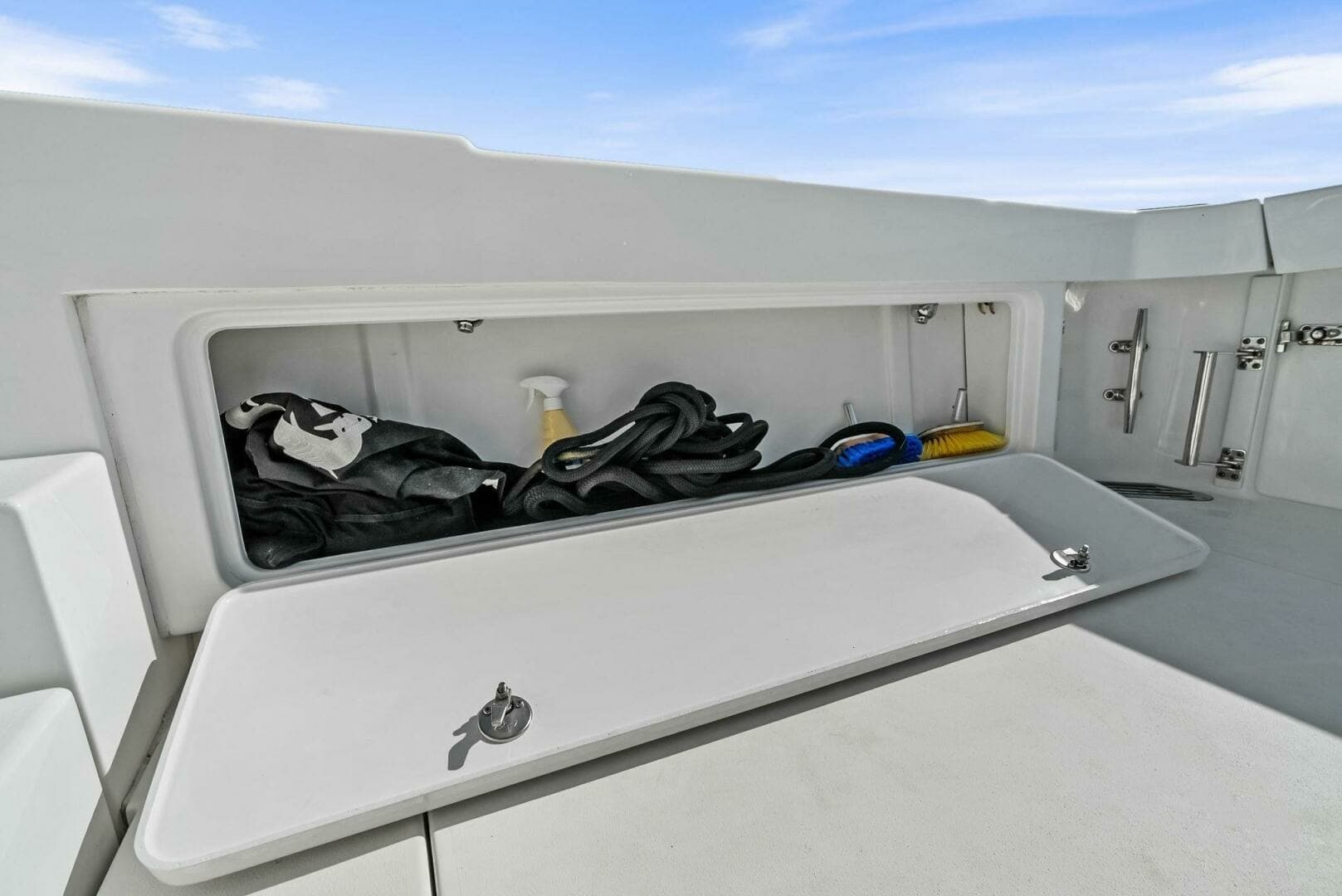 2017 Bertram 35 Flybridge