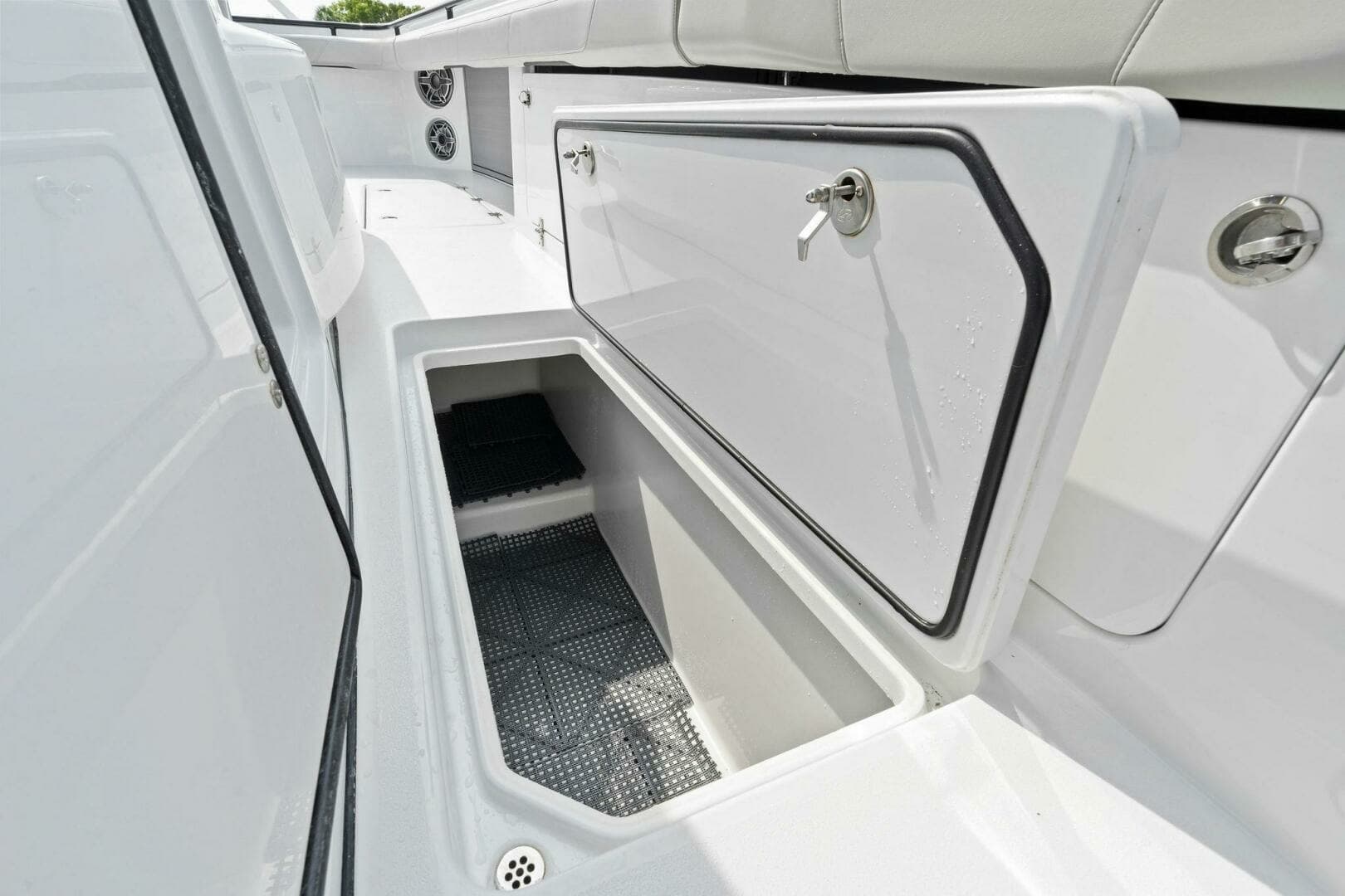 2022 Barker Boatworks 40 HPC 