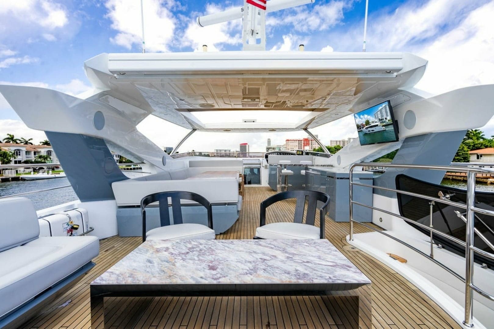2019 Sunseeker 95 Motor Yacht
