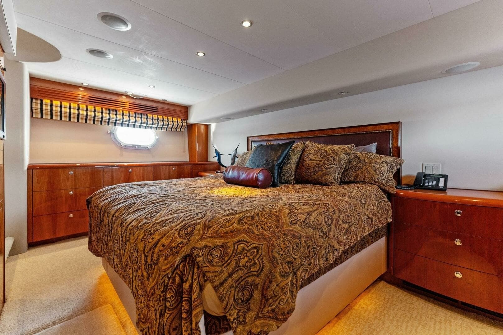 2007 Hatteras 64C - CHUPACBRA
