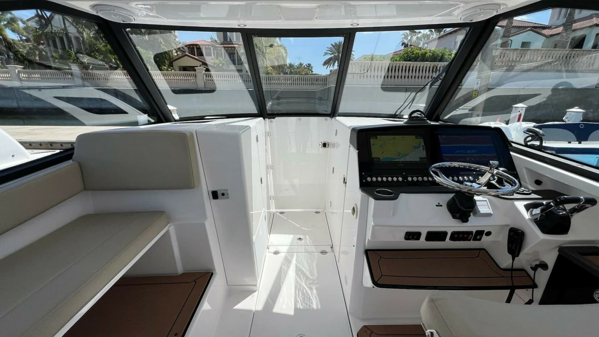 2019 Everglades 340 Dual Console- Helm 