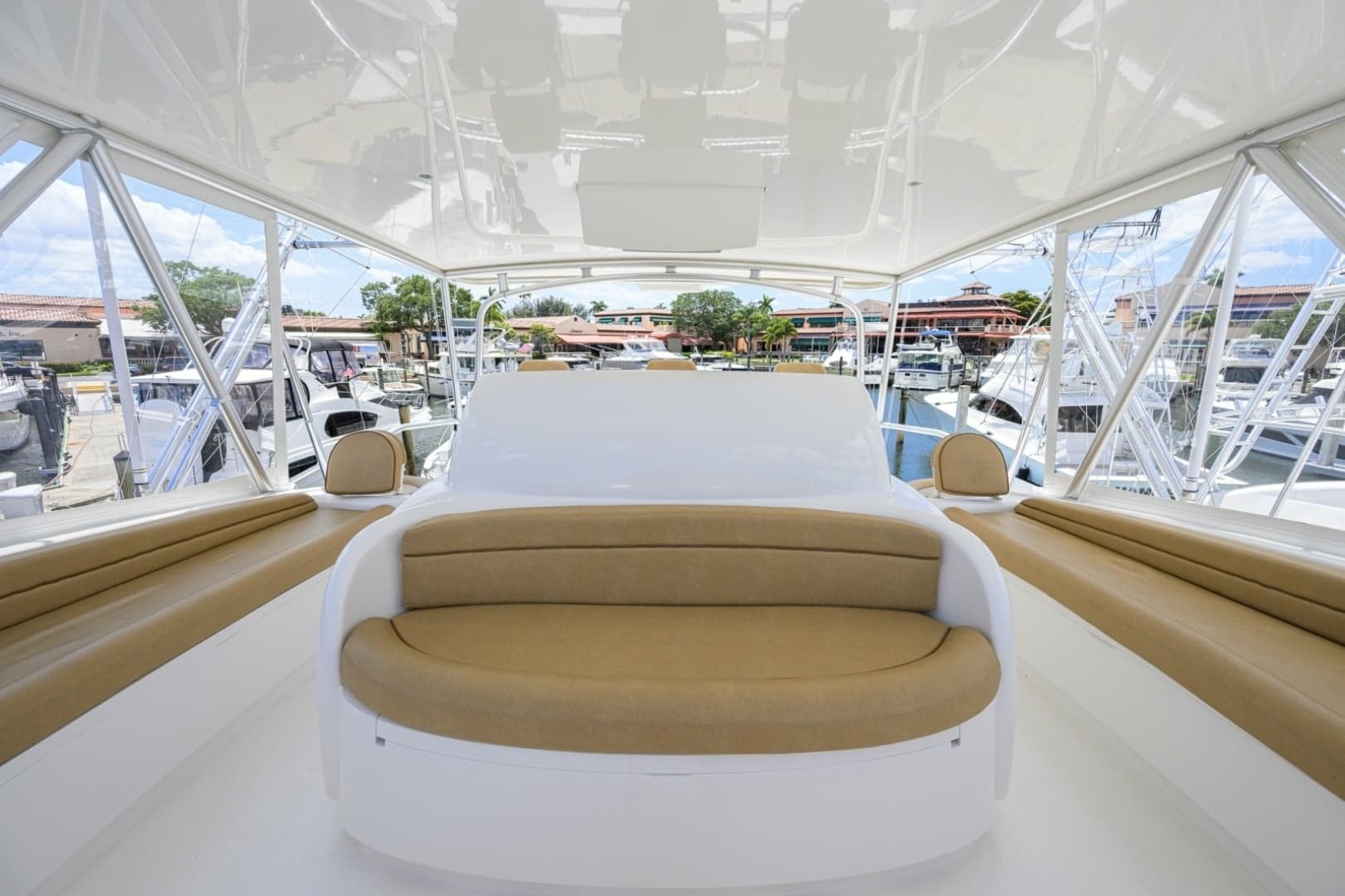 Viking 70 DESPERADO - Flybridge