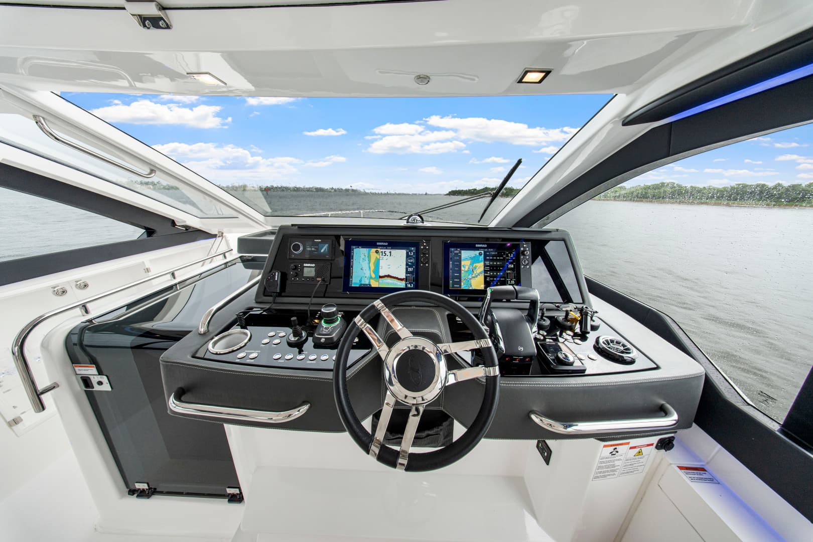 2025 Schaefer 375 HT