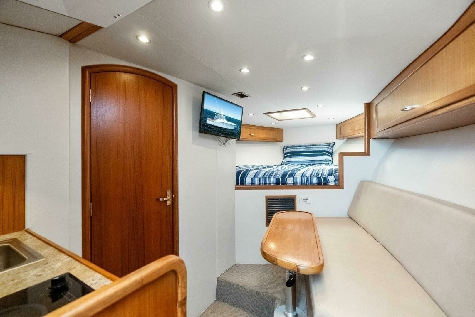 2018 Custom Carolina 35 Express