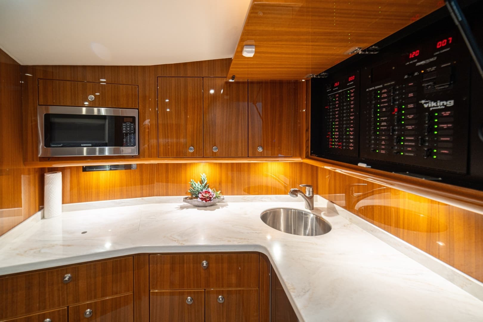 2023 Viking 46 Billfish Galley