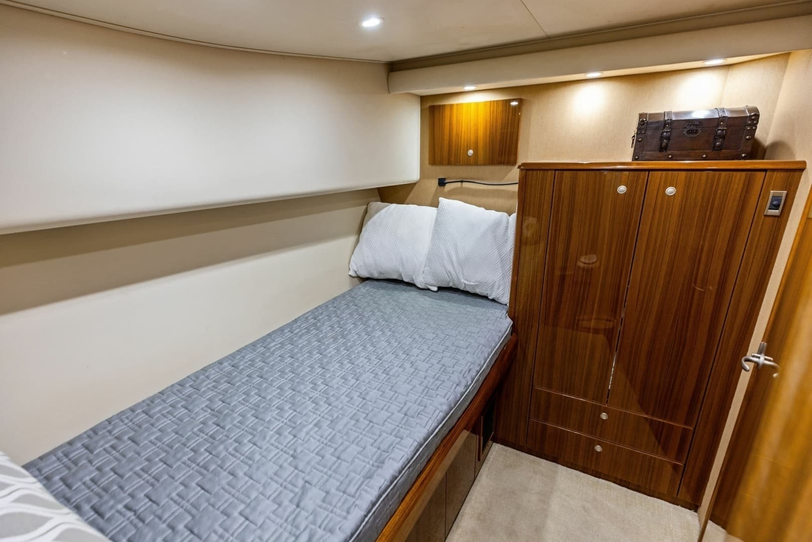 2008 Viking 68 Skybridge "Liquid Apple"