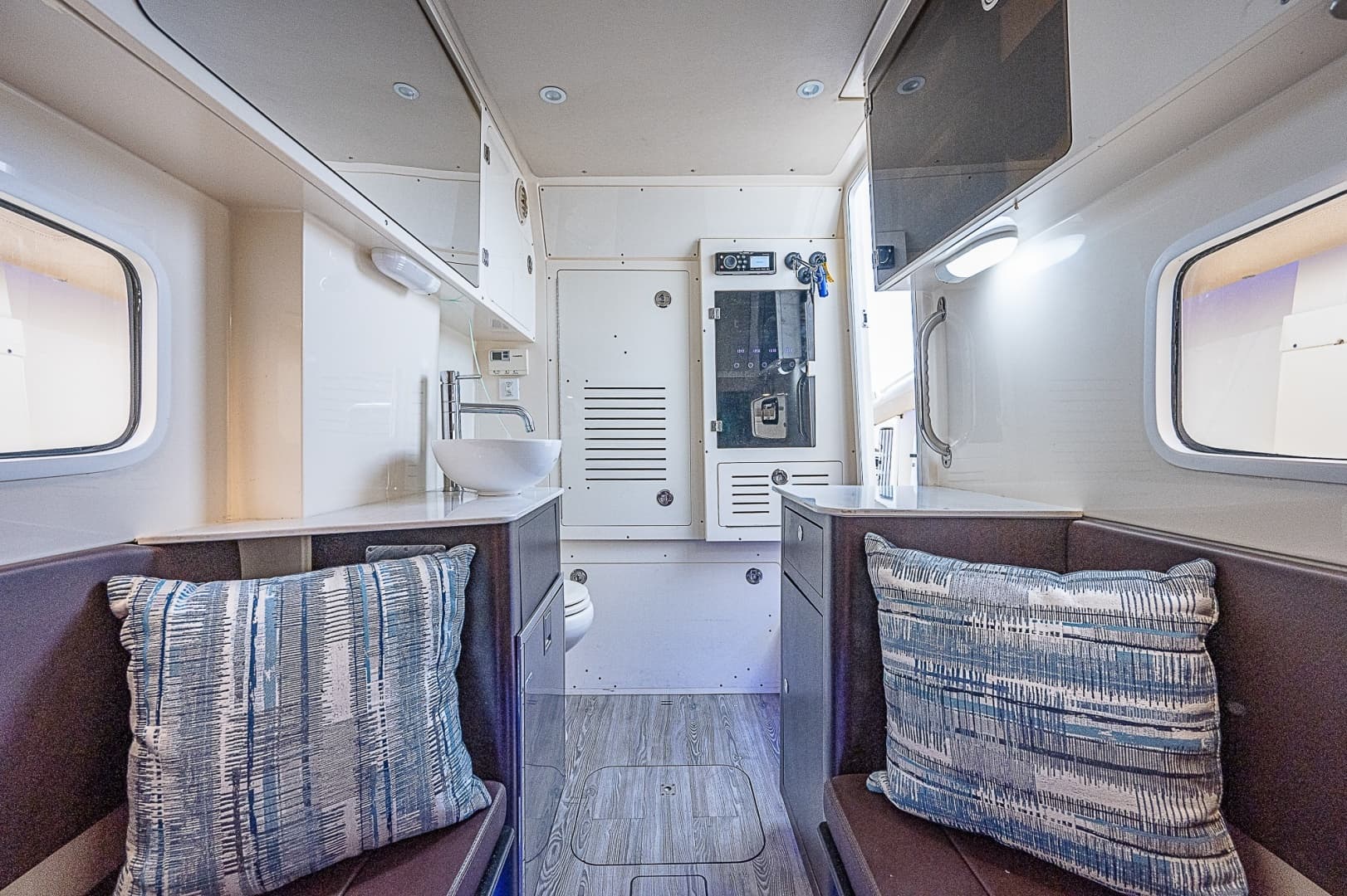 Scout 35 - WOLVERINE - Cabin
