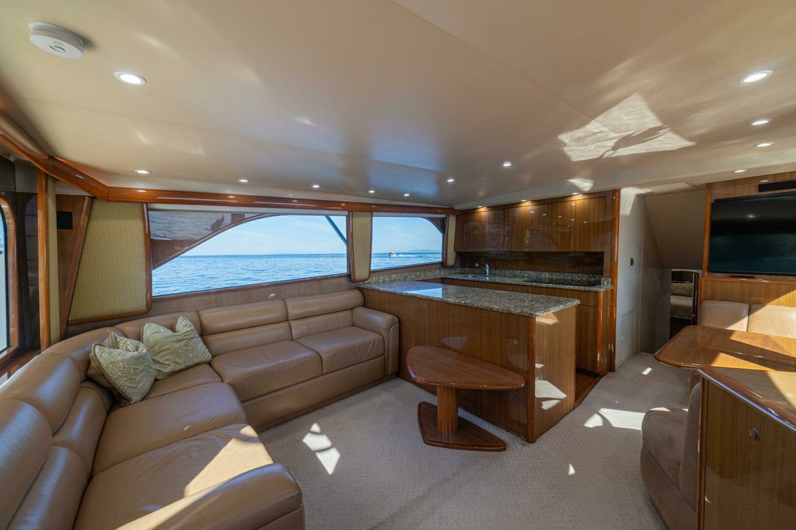 2006 Viking 56 "Scandaloso" - Salon2006 Viking 56 "Scandaloso"