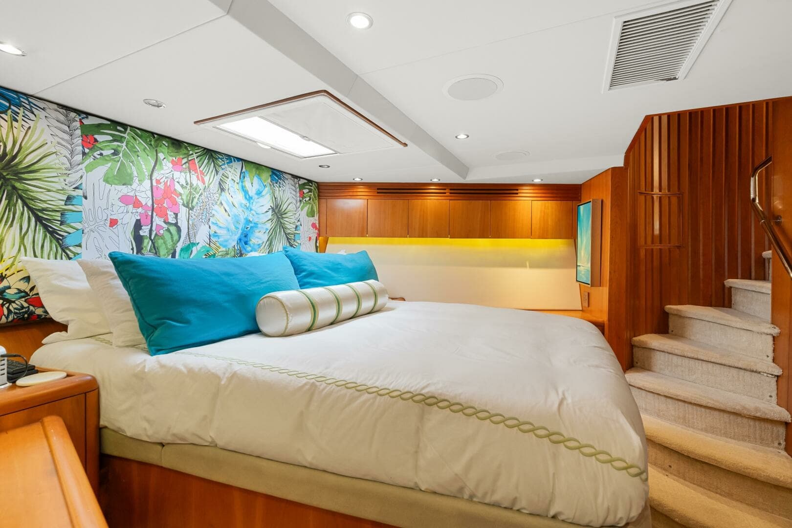 Hatteras 100 MAGIC - Stateroom