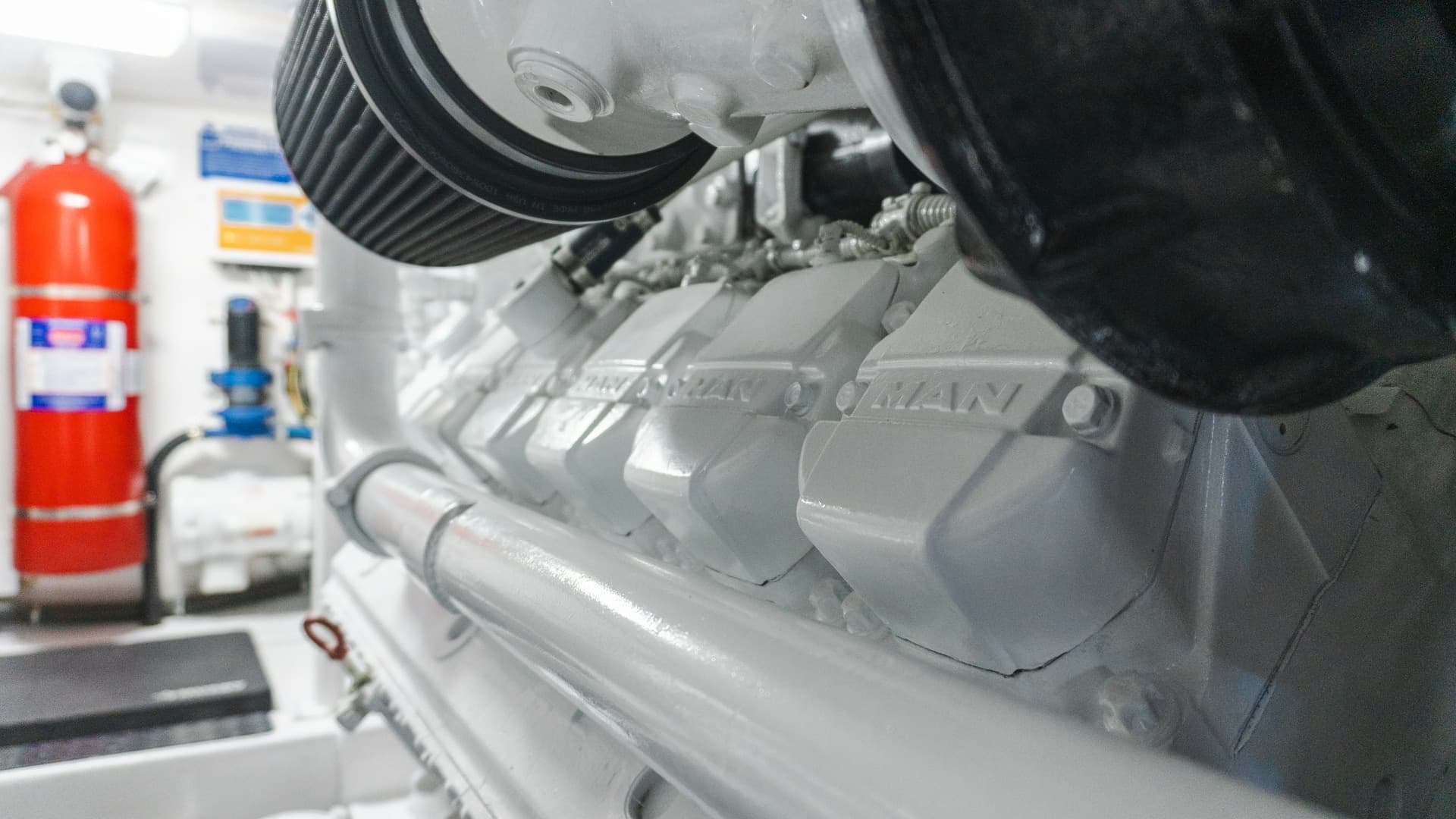 2009 Viking 50 Convertible "Jammin" - Engine Room with MAN Engines