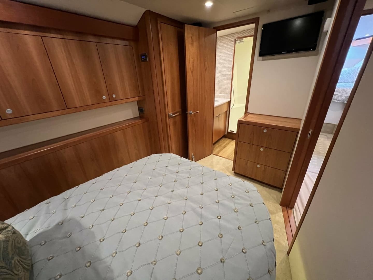 2013 Hatteras GT 54
