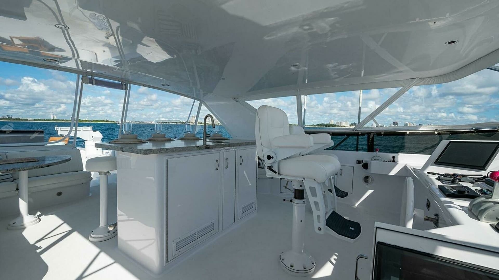 Flybridge with Helm Station and Seating