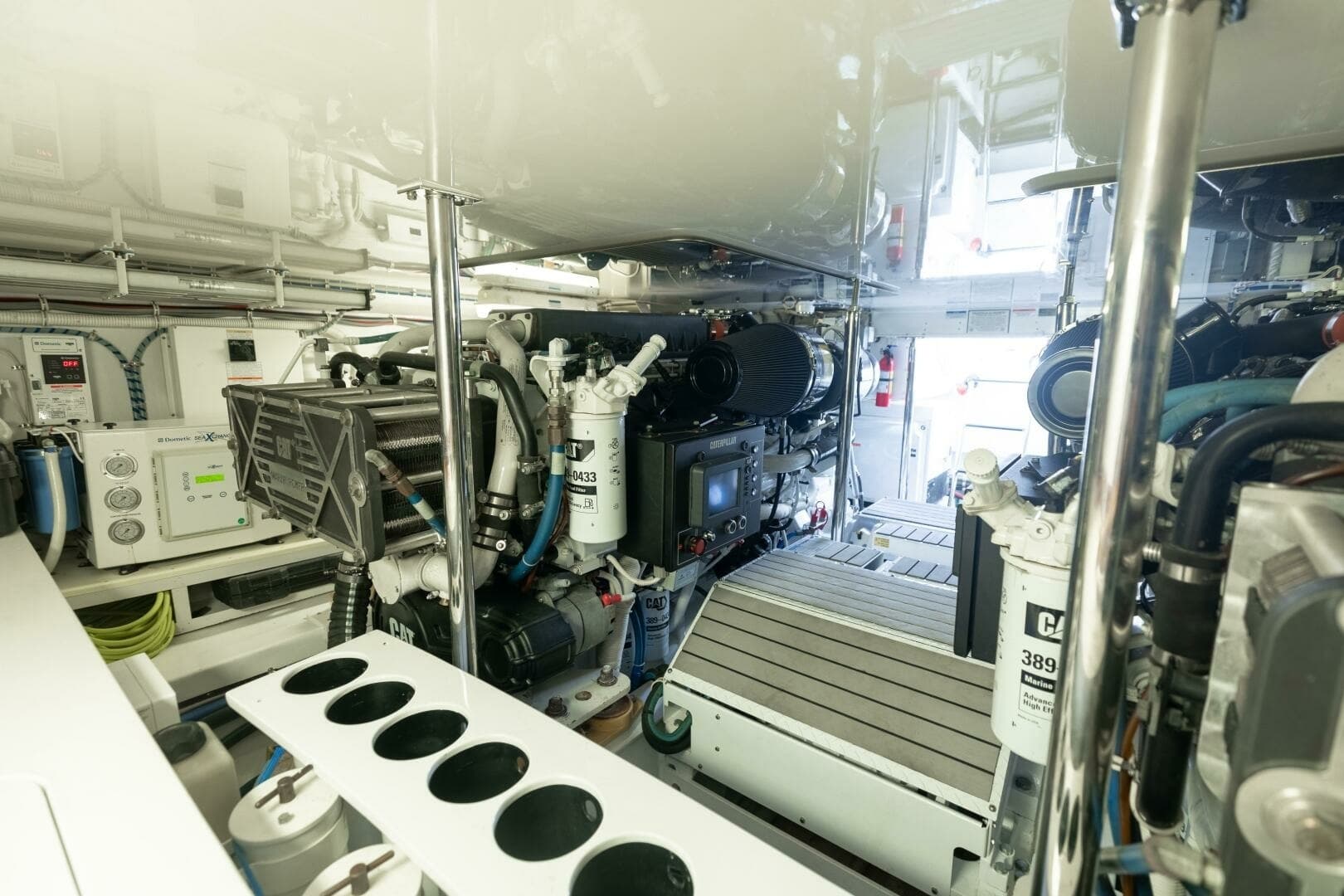 2016 Hatteras GT60  KNOT ON CALL  Engine Room