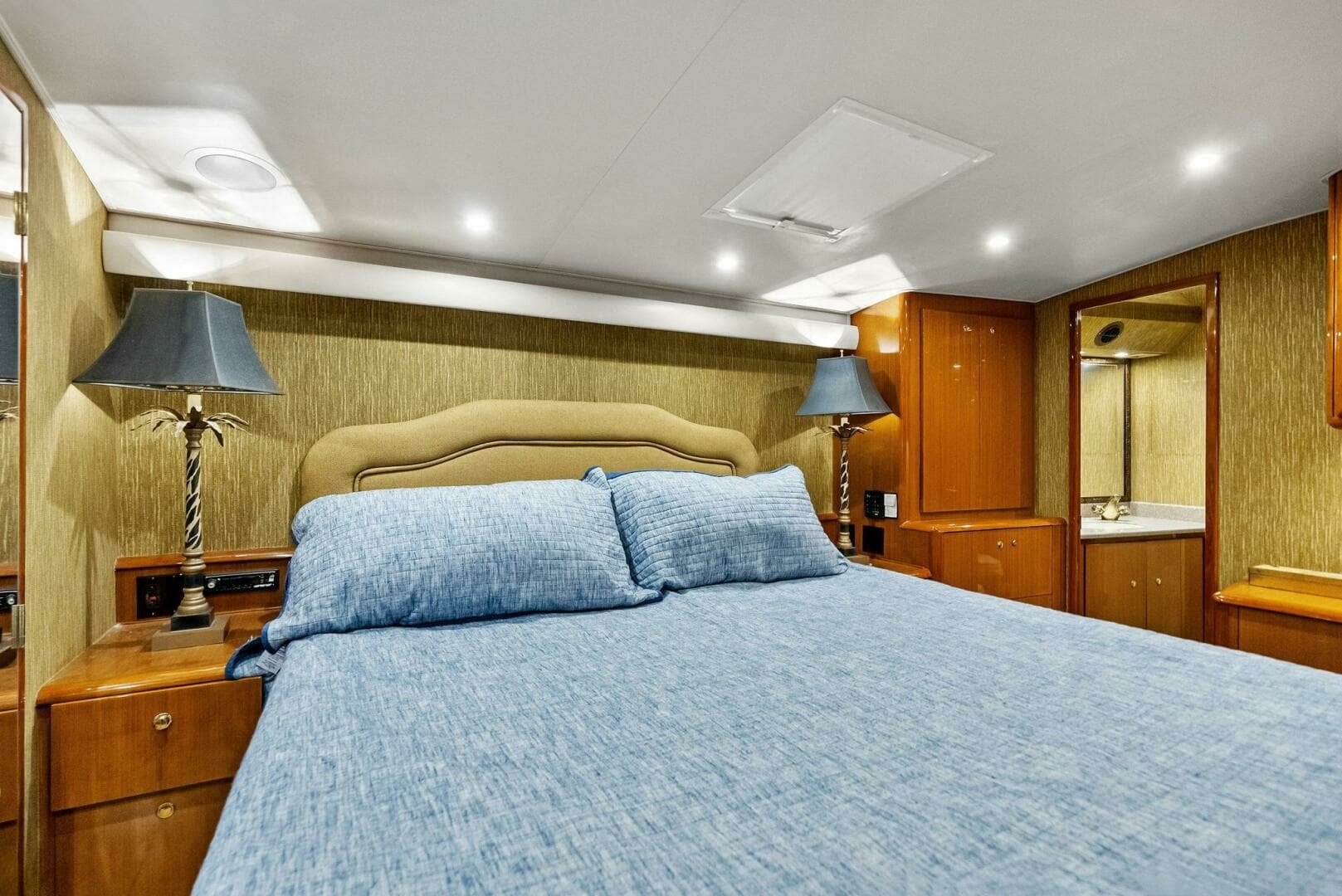2002 Viking 65 Convertible 'Cajun Queen'