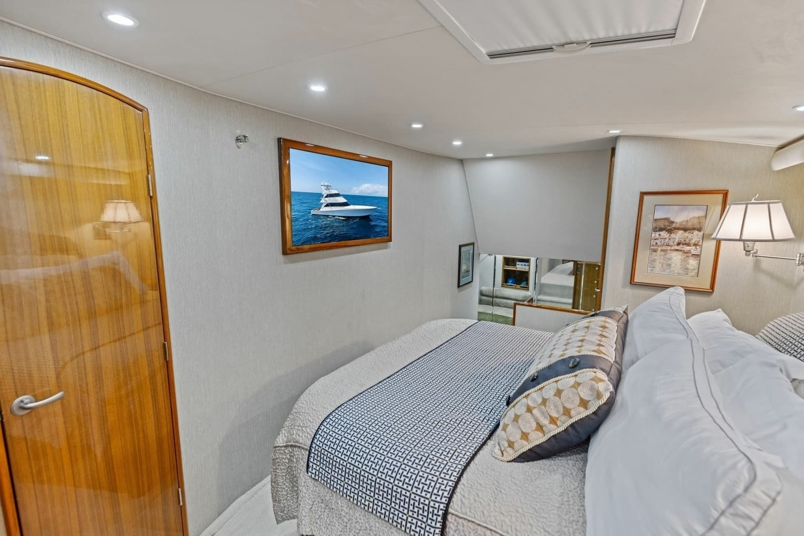 2008 Viking 68 Skybridge "Liquid Apple"