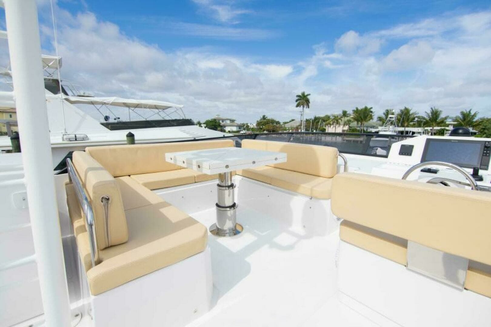 2019 Sundeck Yachts 580 Sport