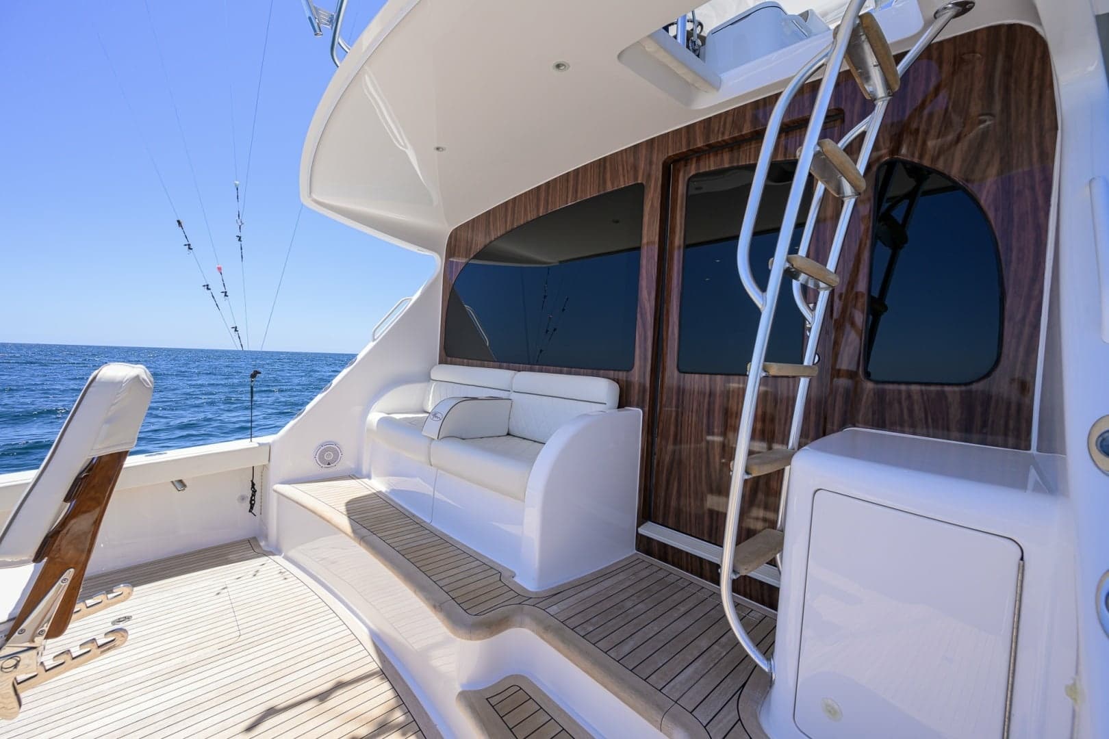 Viking 54 - Dog House - Cockpit