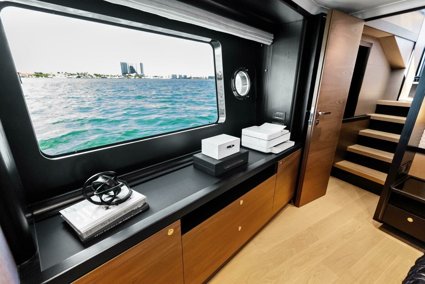 2025 Absolute 75 Navetta