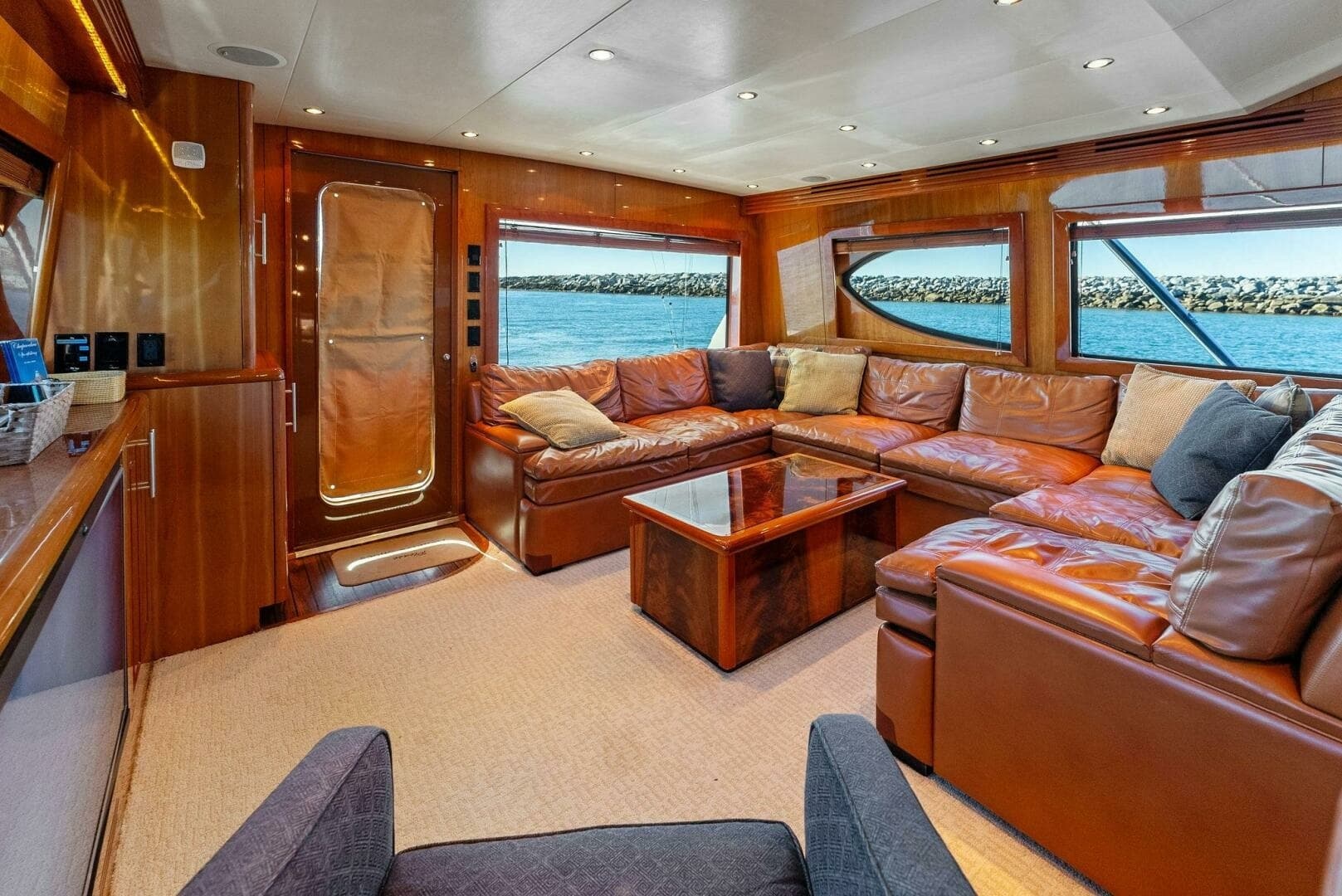 2007 Hatteras 64C - CHUPACBRA