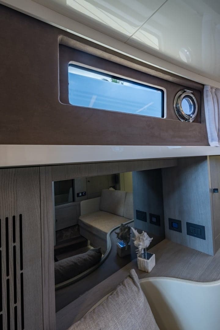 2022 Cranchi A46 Luxury Tender