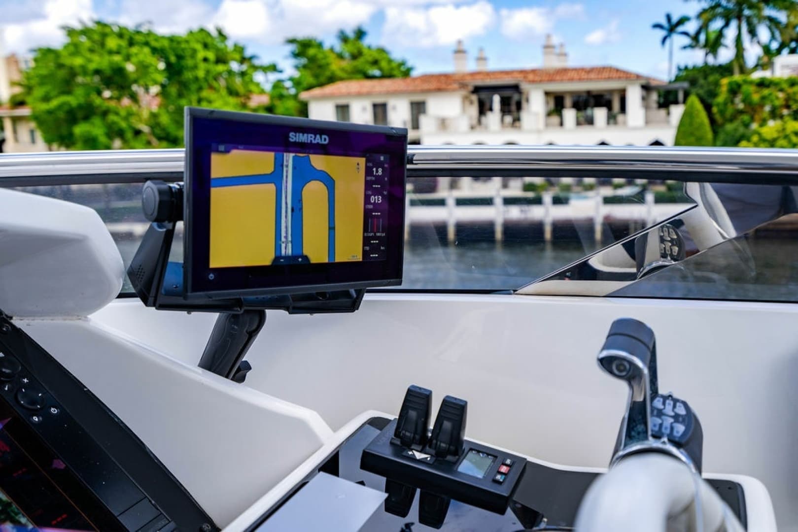 2019 Sunseeker 95 Motor Yacht