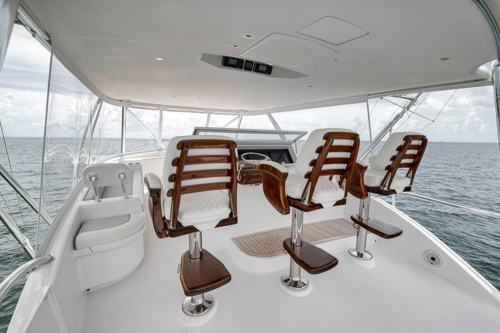2021 Weaver 75 Convertible