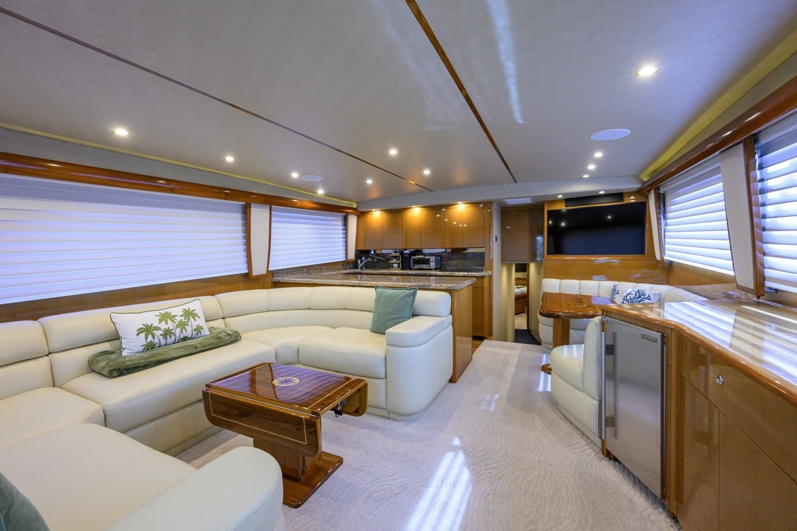 2002 Viking 61 Convertible