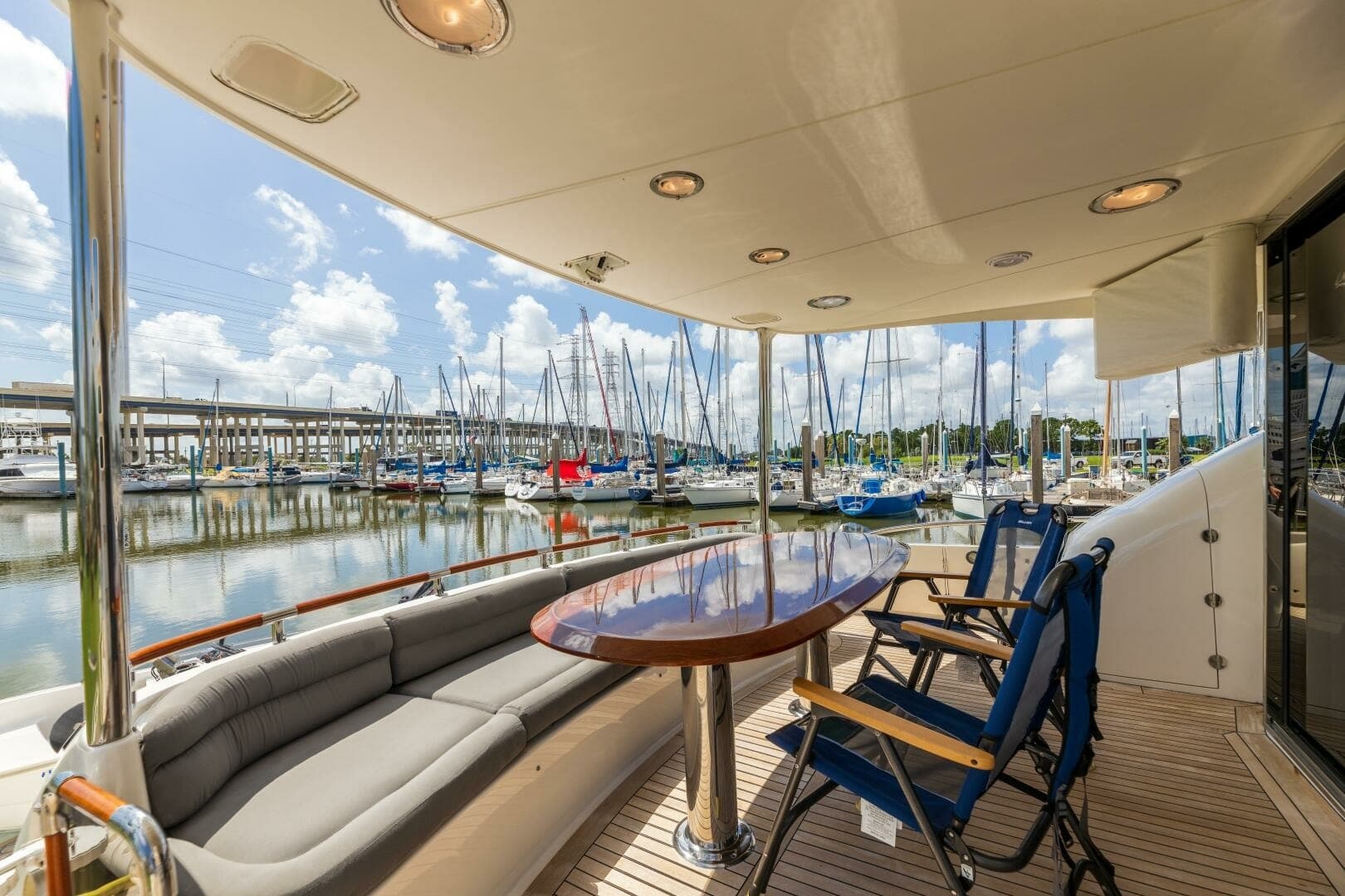 2007 Lazzara 74 Motor Yacht Kathleen
