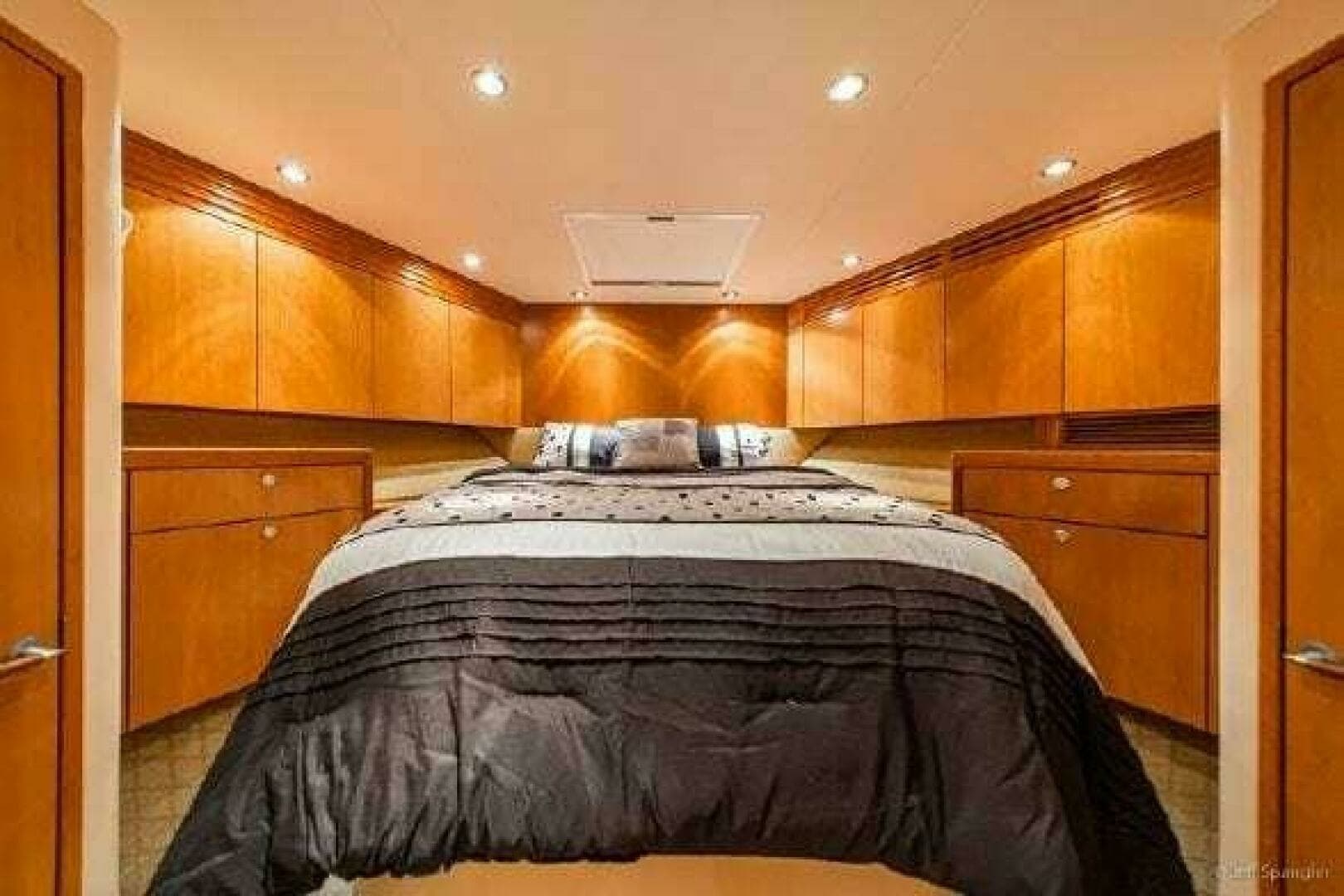 2008 77 Enclosed Bridge "Desperado"-Guest Stateroom 2
