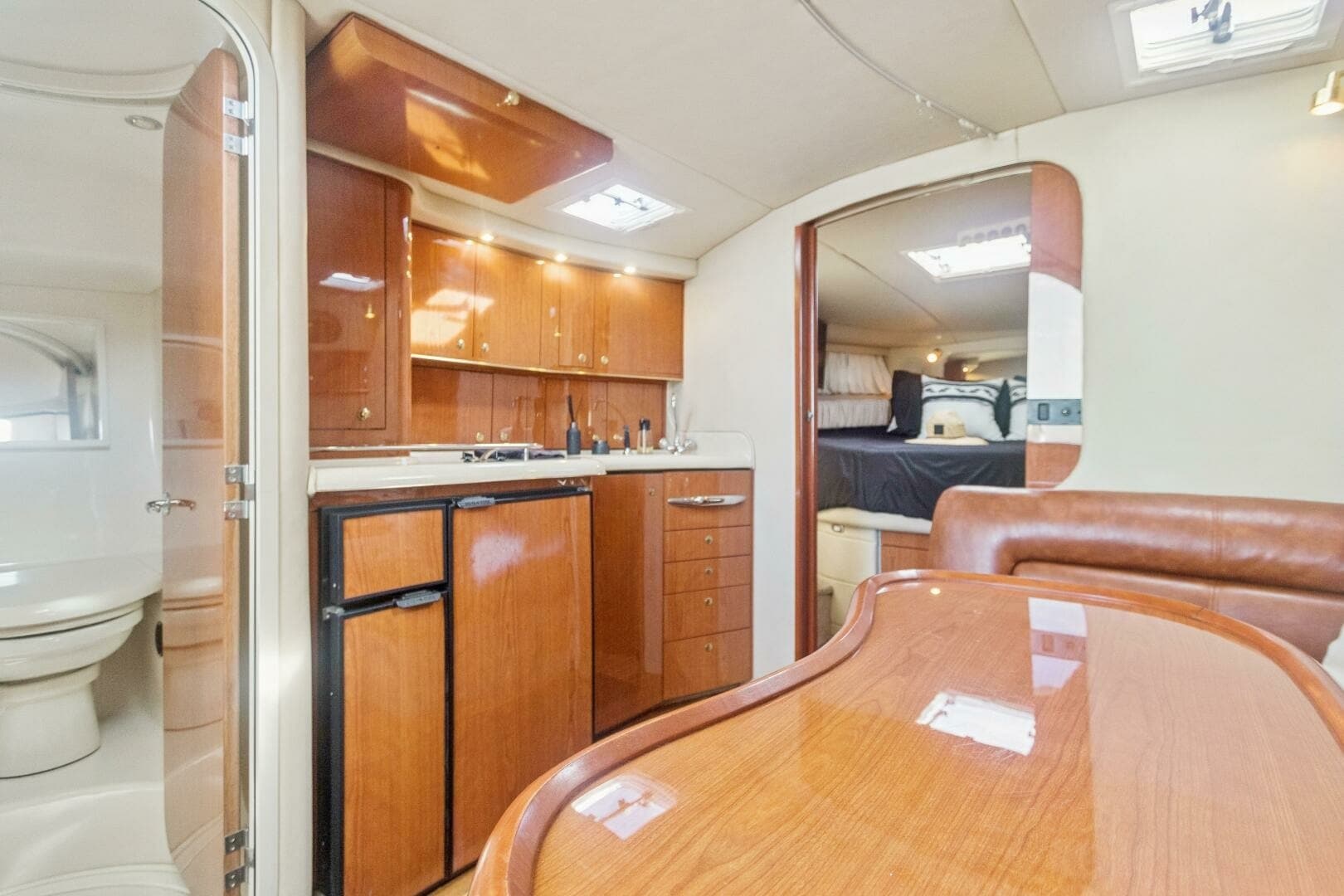 2000 Sea Ray 370 Express Cruiser "Sandie Lee"