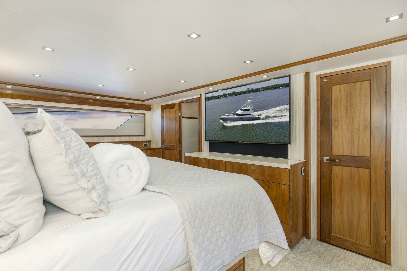 2016 92 Viking Enclosed Bridge Touche Master Stateroom  (3)