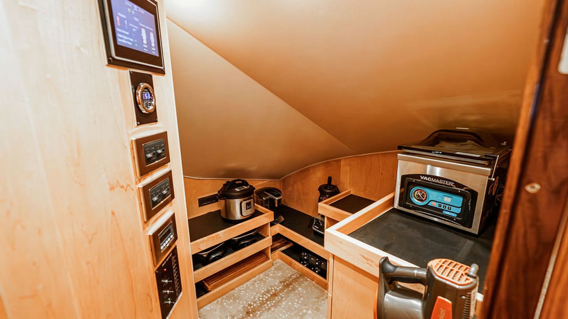 2019 Viking 80 Skybridge "Party of Five"