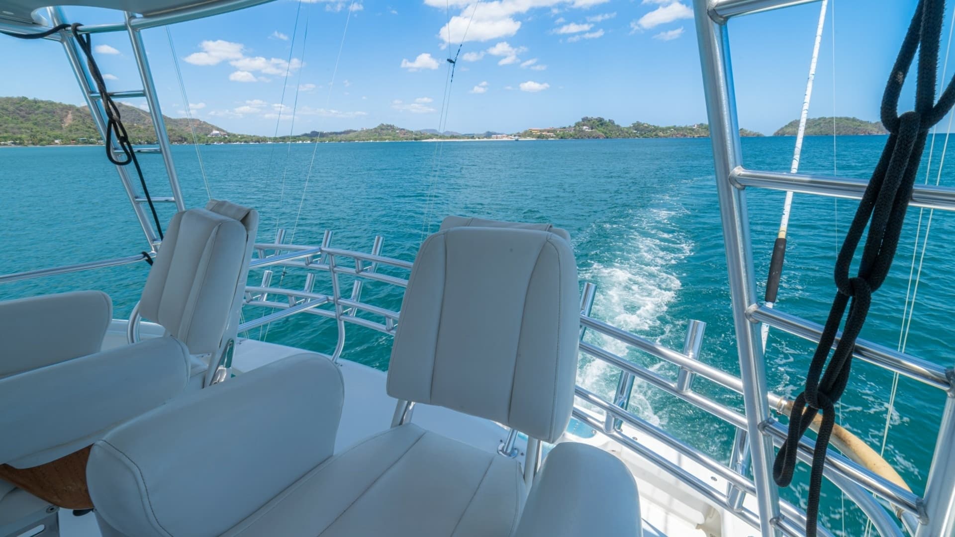 Flybridge Seating with Ocean View