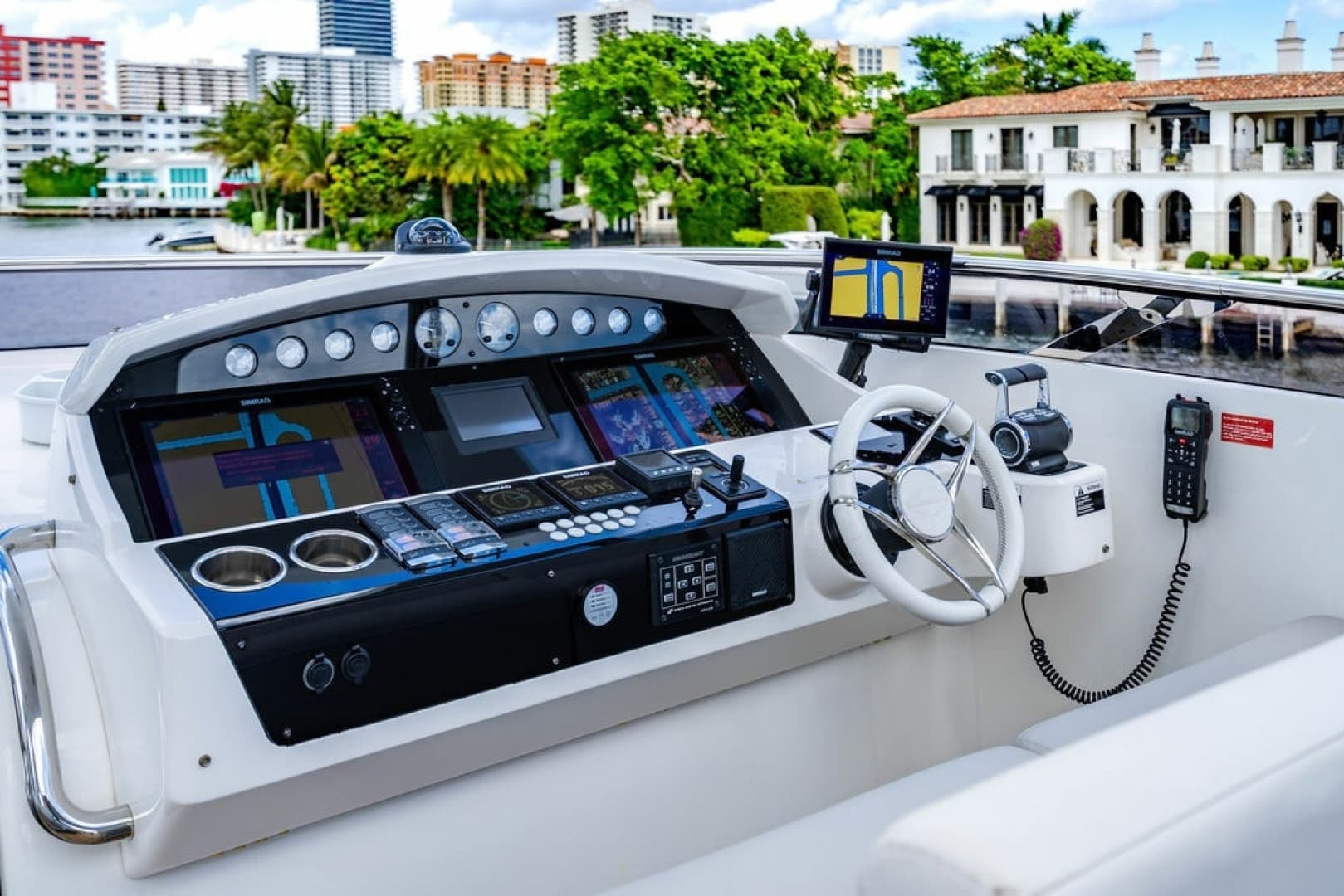 2019 Sunseeker 95 Motor Yacht