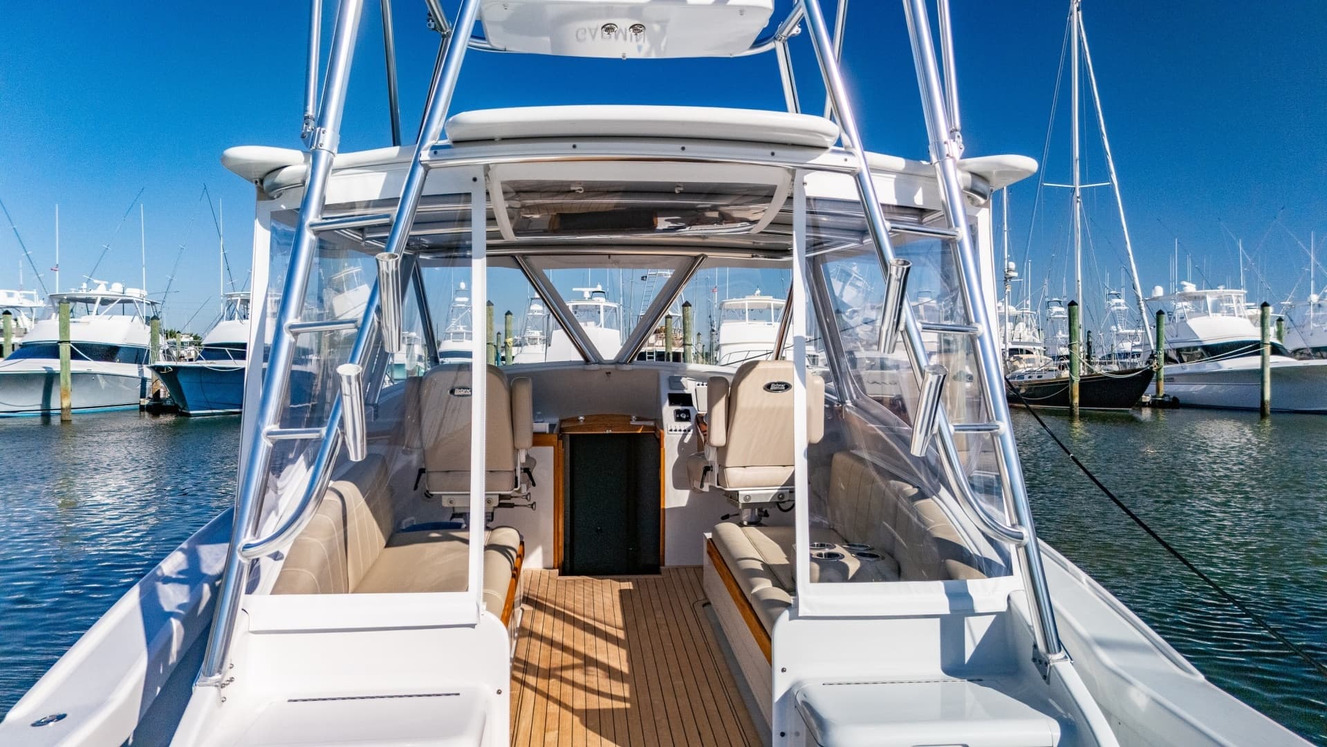 Custom Carolina 41 FLYING  LOW - Exterior