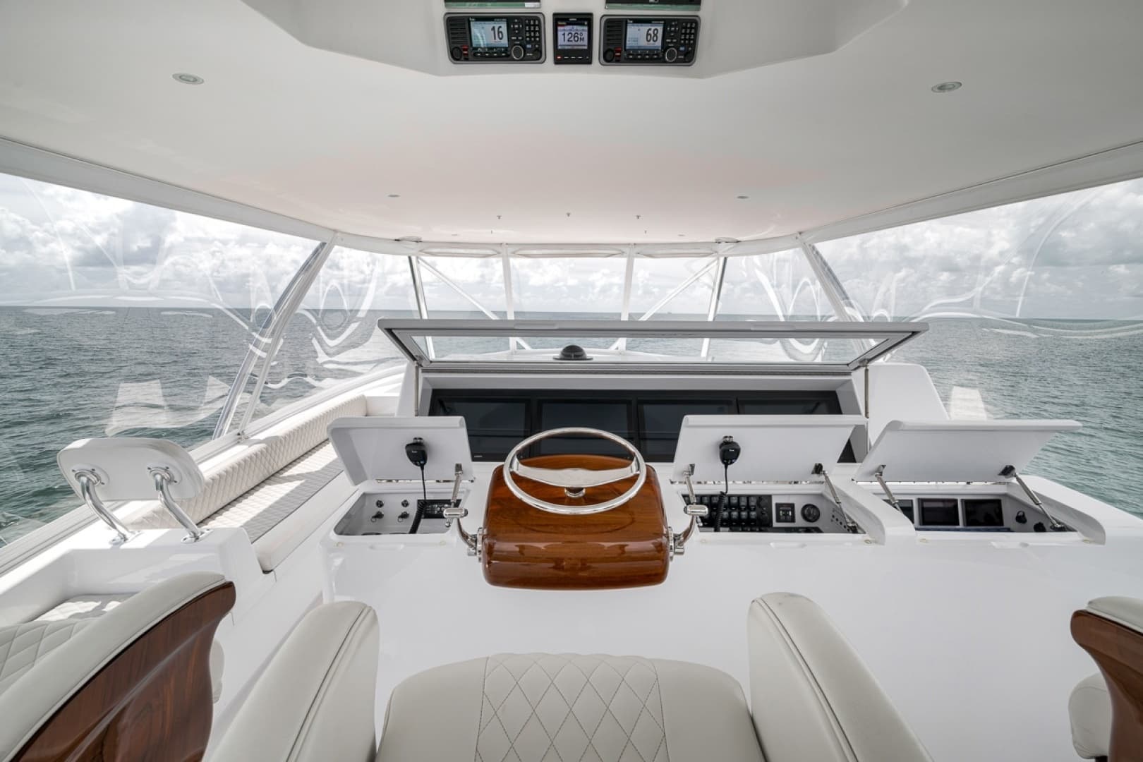 2021 Weaver 75 Convertible