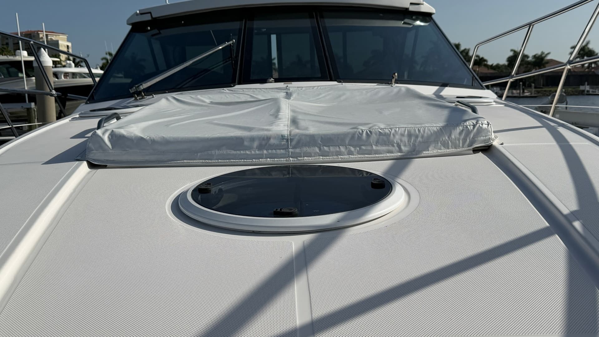 Foredeck with Sunpad and Hatch