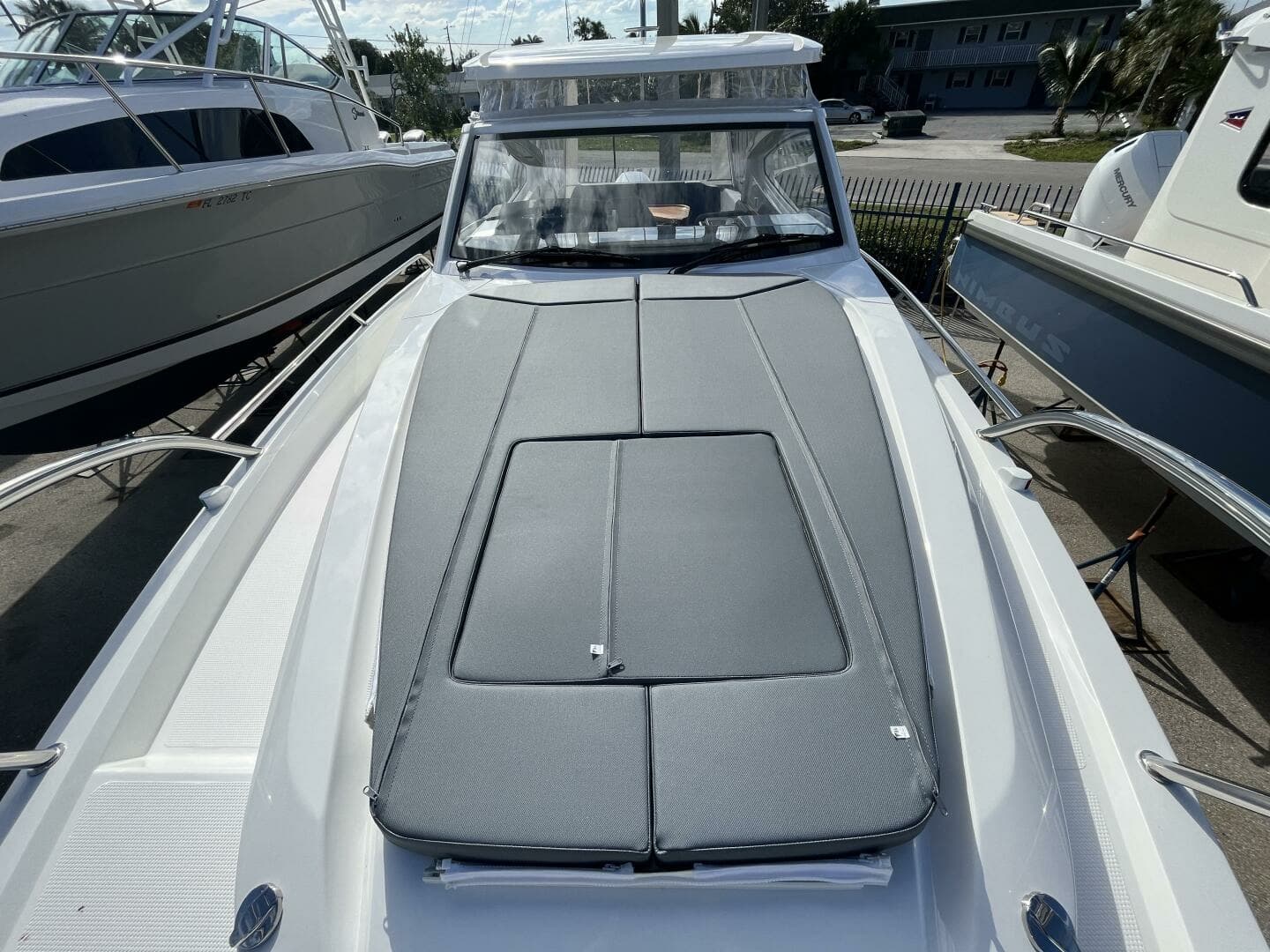 Nimbus Weekender 9 Forward Seating