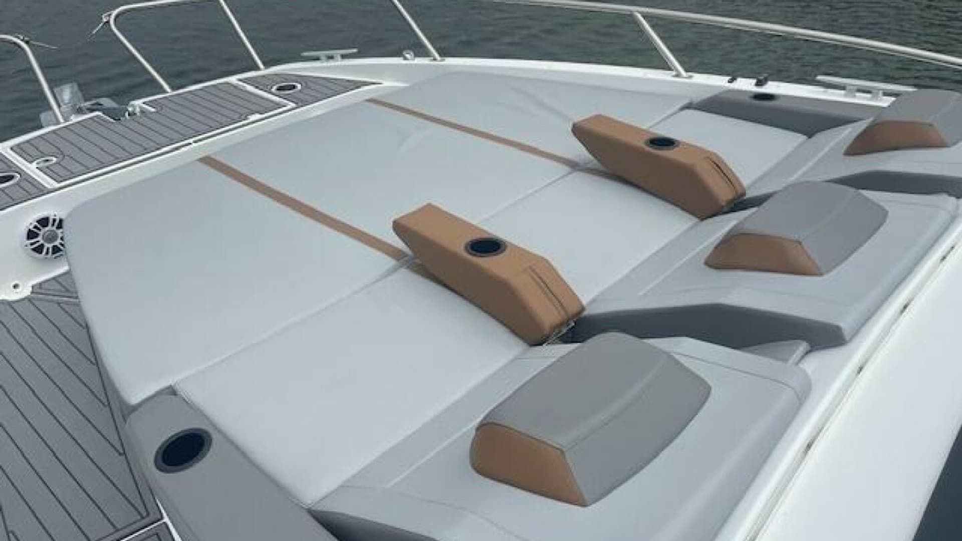 2022 Beneteau 32 Gran Turismo - FORTUNA