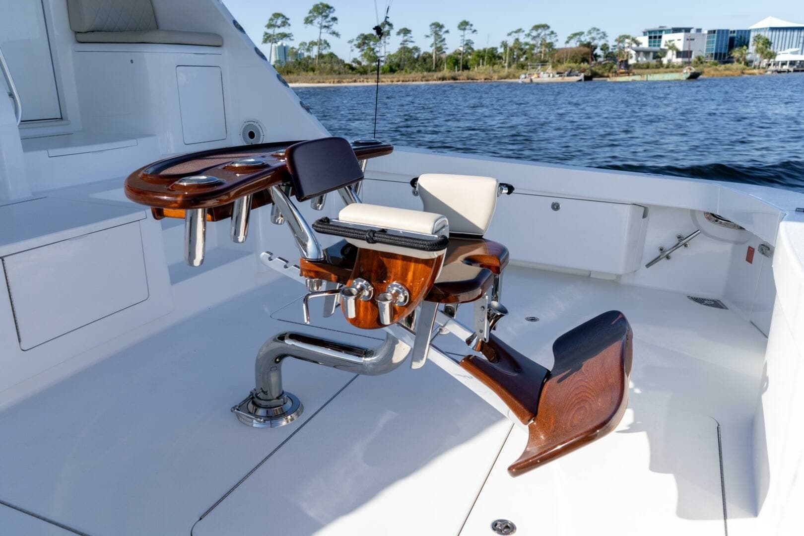 2021 72 Viking EB Our Trade Cockpit (6)