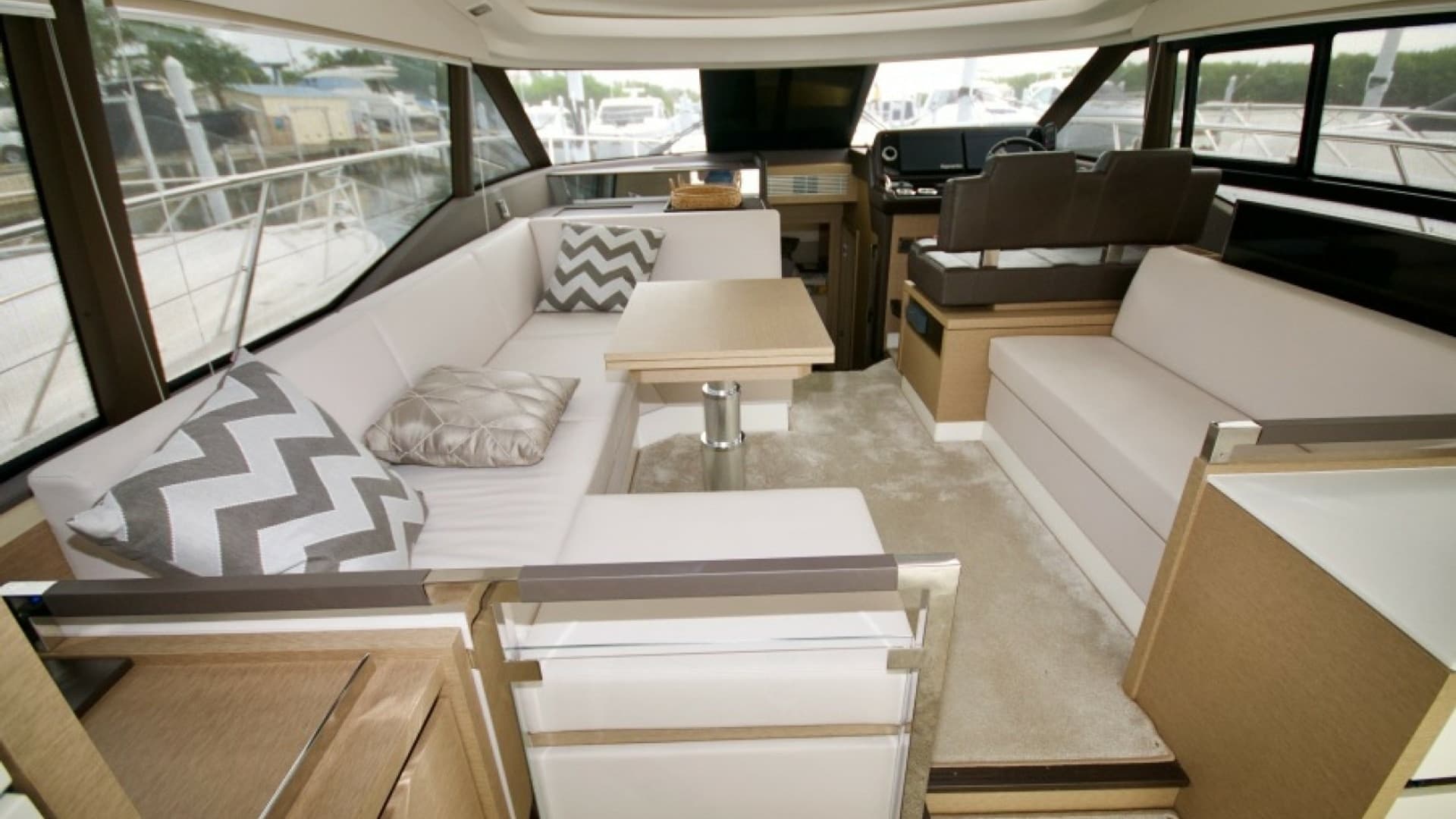 2018 Prestige 460 S