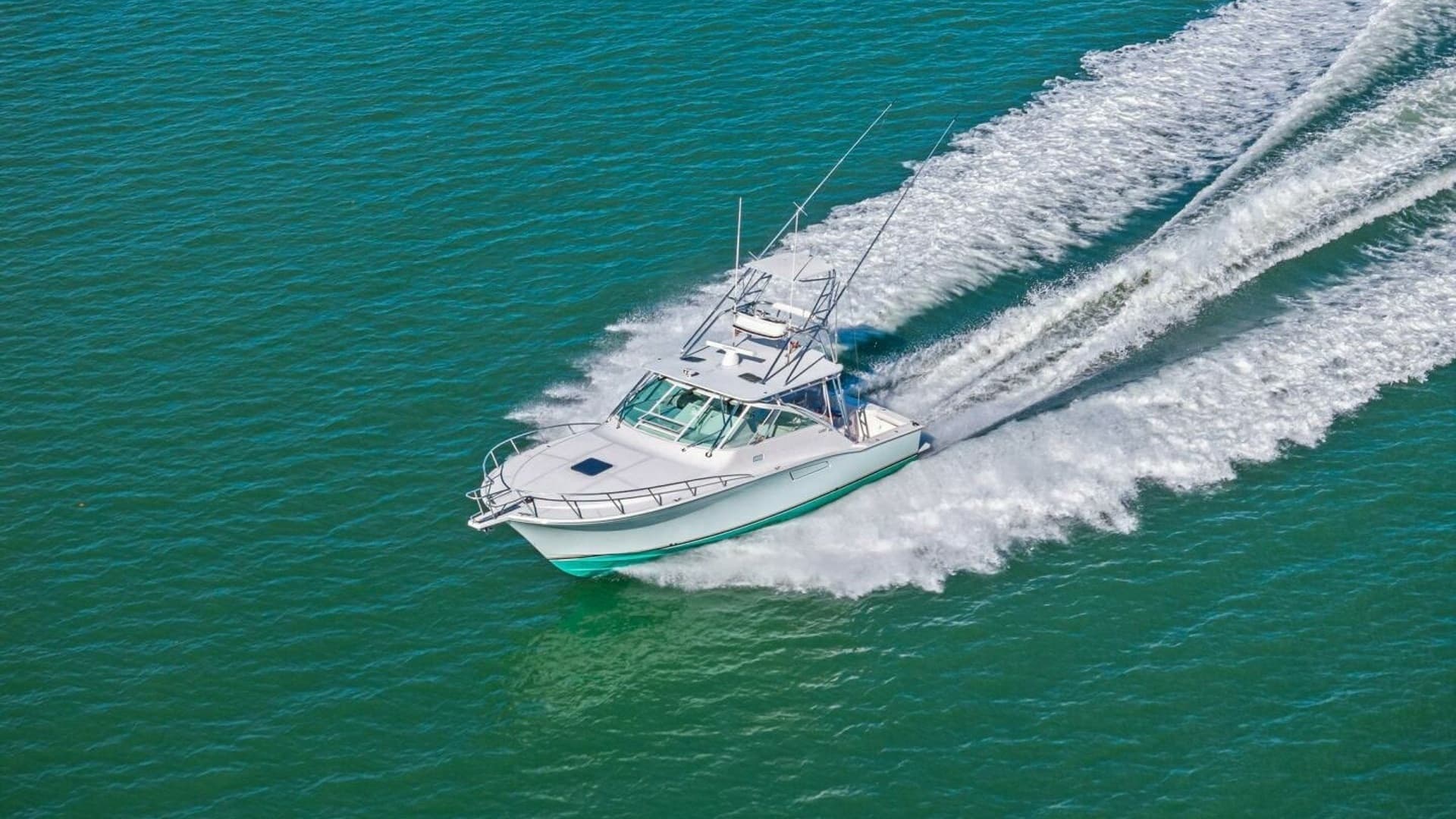 2005 40 Cabo Express - Miss B Halvin
