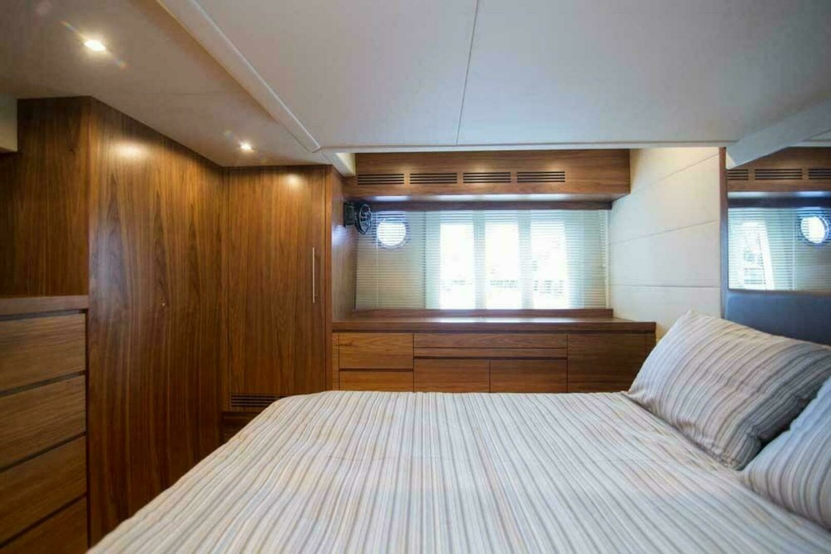 2019 Sundeck Yachts 580 Sport